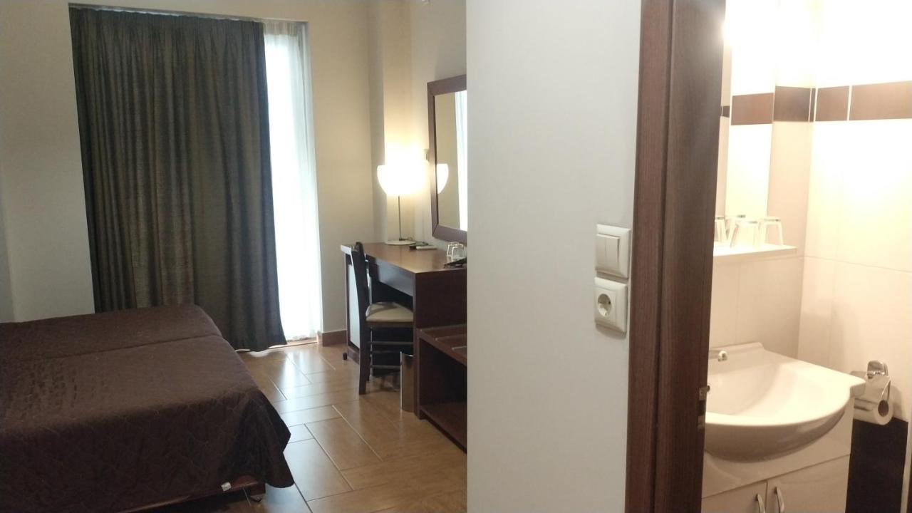 แอมโบรเซีย สวีท Hotel เอเธนส์ ภายนอก รูปภาพ